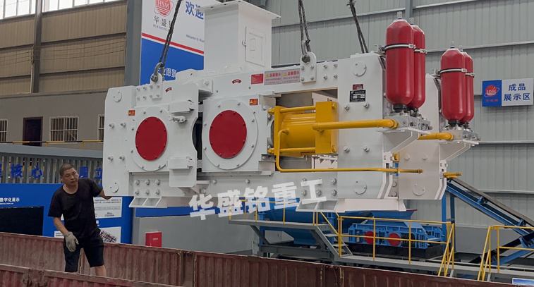 1000*800高壓對輥破碎機發往河南信陽制砂廠